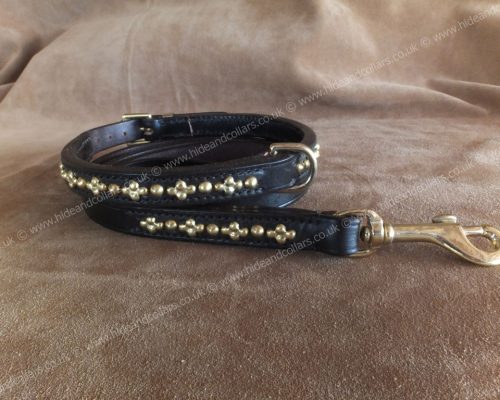 staffordshire bull terrier collar. round stud and four ball.