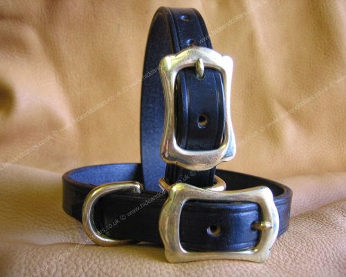 traditional leather collar with crown buckle